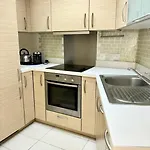 Entire Modern City Centre Apartment